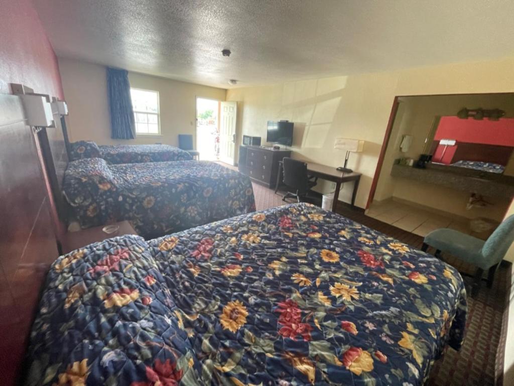 Ada Village Inn מראה חיצוני תמונה