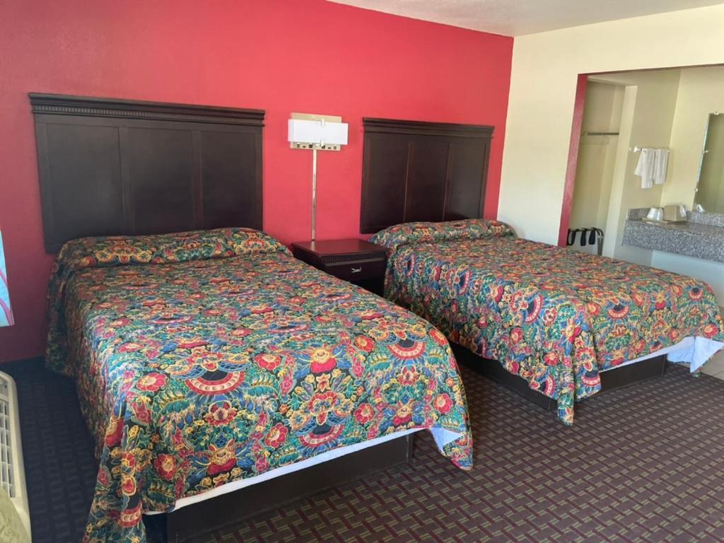 Ada Village Inn מראה חיצוני תמונה